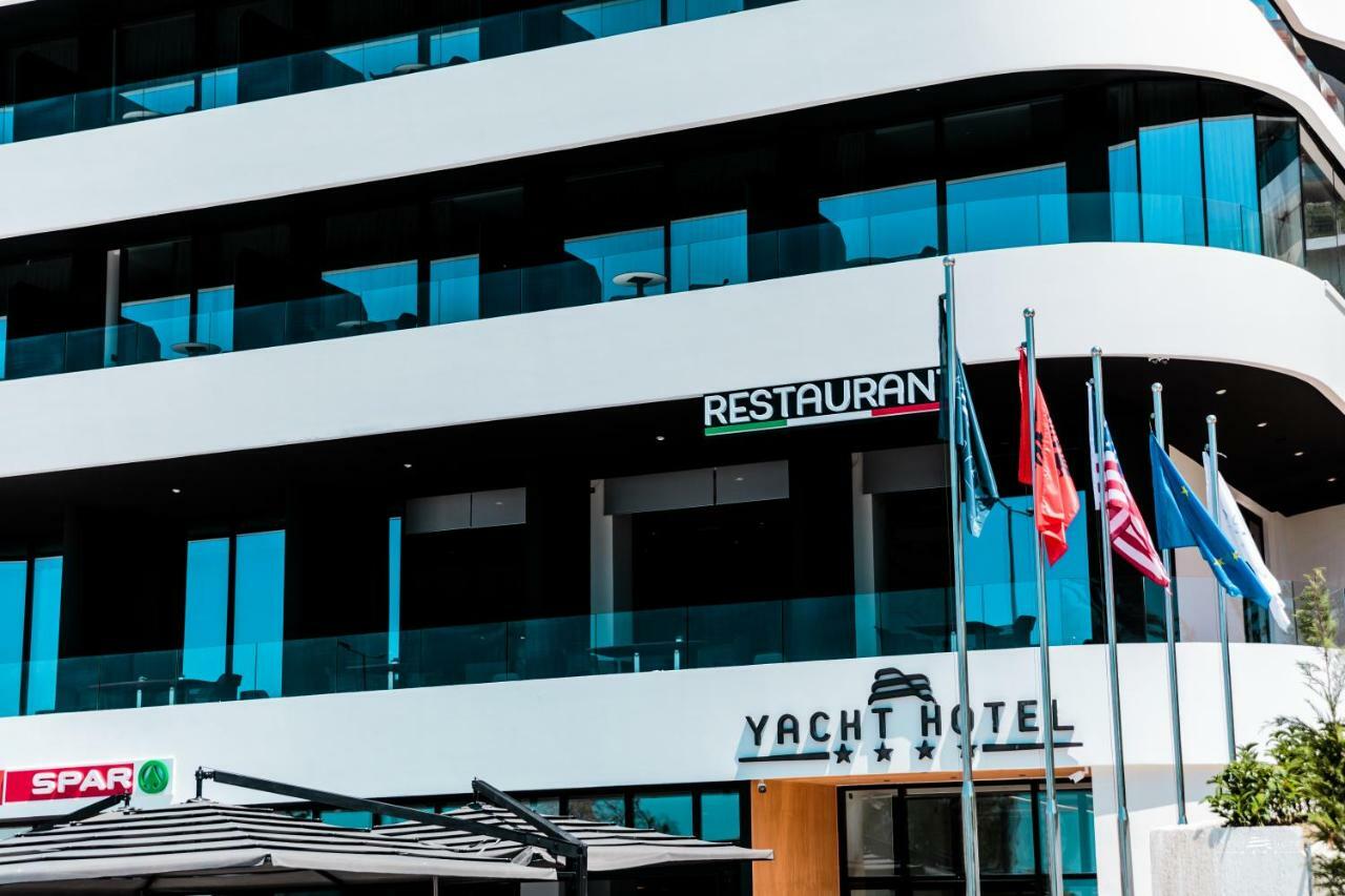 Yacht Hotel Vlorë Exteriör bild